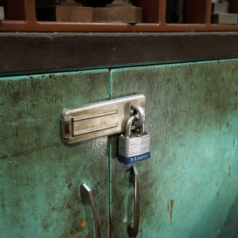 40mm wide laminated body padlock