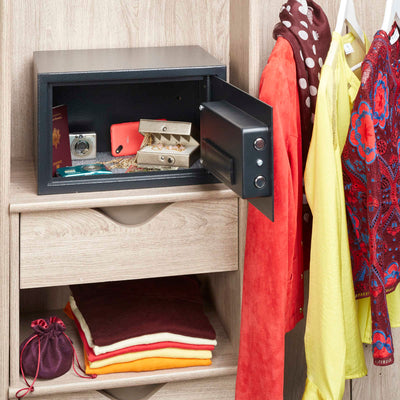 Medium digital combination safe