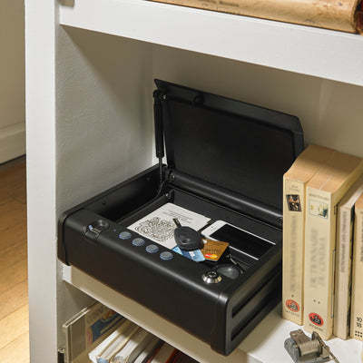 Small quick access compact fingerprint safe