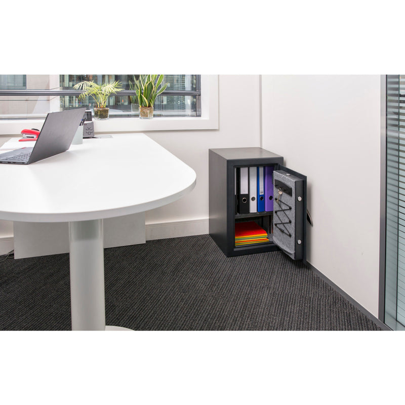 Large Reinforced Security Digital Safe