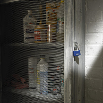 30 mm breed hangslot met massief aluminium behuizing; geassorteerde kleuren