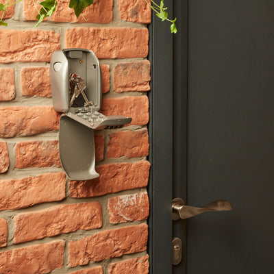 Groot sleutelslot met versterkte beveiliging Select Access® muurbevestiging